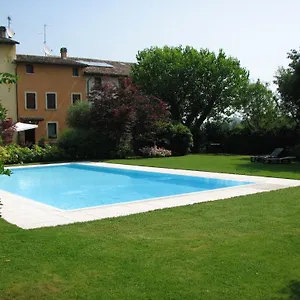 Casale Onida Volta Mantovana